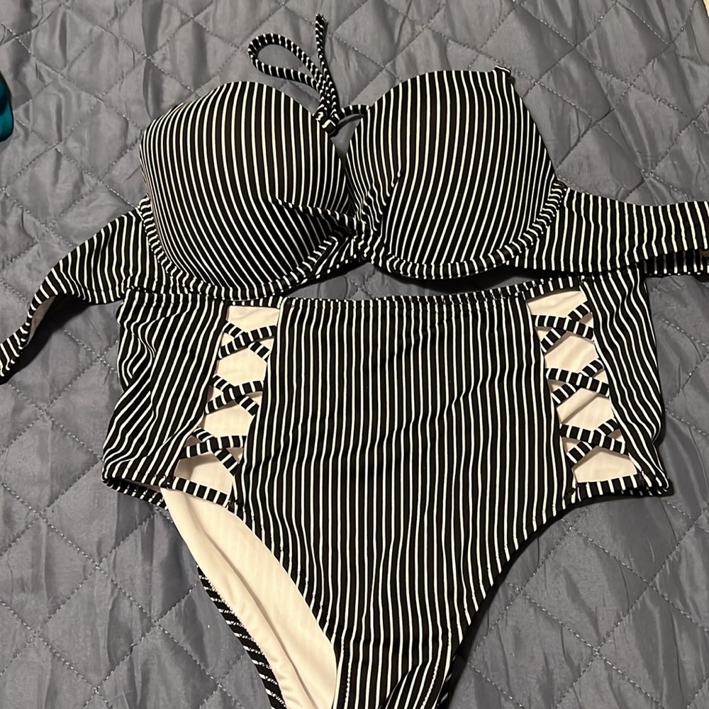Summer swimsuit sale!  👙 - Picture 10 of 10
